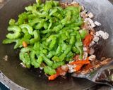 Foto langkah ke 2 dari resep Tumis Pare tempe.
