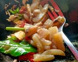 Foto langkah ke 2 dari resep Oseng Kikil Tempe Pedas.