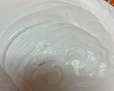 A picture of step 3 of Avocado ice cream.
