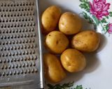 Foto langkah ke 1 dari resep Rösti, Dadar Kentang Parut.