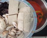 Foto langkah ke 5 dari resep Tom Yam Tahu Jamur Vegetarian.