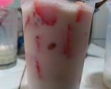 Foto langkah ke 2 dari resep Es Susu Semangka Cranberry.