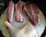 Foto del paso 1 de la receta: Bife americano y pollo con ensalada de Papa huevo y chaucha