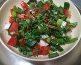 લીલી ડુંગળી અને ટામેટા નું સલાડ (Spring onion and Tomato salad recipe in Gujarati) રેસીપી સ્ટેપ3ફોટો