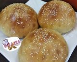A picture of step 3 of Sesame burger buns.