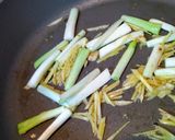 芹菜管炒小卷的食譜步驟1照片