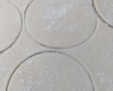 Foto del paso 3 de la receta: Masa Para Tapas De Empanadas Caseras Fácil