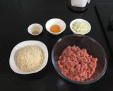 Foto langkah ke 1 dari resep Patty burger / beef burger.