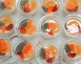 Foto langkah ke 6 dari resep Puding Buah Cup.