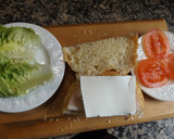 Foto del paso 2 de la receta: Bocadillo de jamón de pollo, queso fresco y vegetales para dieta