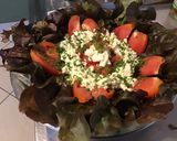 Une image de l'étape 8 de Salade du jardin,tomate cœur de bœuf,fromage frais mariné et ciboulette.