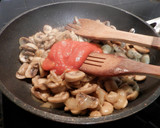 Foto del paso 5 de la receta: Hojaldre de champiñones y queso
