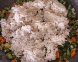 Foto langkah ke 3 dari resep Nasi Goreng Kecap Kids Friendly #623.