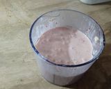 Φωτογραφία βήματος 1 της συνταγής Smoothie μπανάνα φράουλα!!