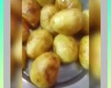 A picture of step 1 of Egg potato with only potatoes.