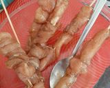 Foto langkah ke 2 dari resep Sate Ayam Bumbu Kacang Simple.