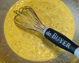 Une image de l'étape 2 de Cake courgettes pesto.
