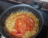 Foto del paso 3 de la receta: Arvejas compuestas con longaniza, arroz blanco y huevo frito