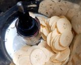 A picture of step 3 of Nendran chips.