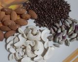 A picture of step 1 of Granola truffles.