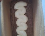 Foto langkah ke 6 dari resep Banana Cream Cheese Bread with Cinnamon Butter.