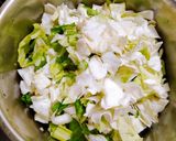 A picture of step 4 of Jade Cabbage Dumplings.