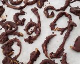 Foto del paso 5 de la receta: Conchitas de naranja con chocolate