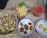 A picture of step 1 of Aloo bengan.