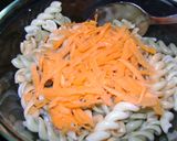 Foto del paso 5 de la receta: Ensalada de fideos multicolores con casi una caponata