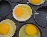 Foto langkah ke 1 dari resep Telur Ceplok Kuah Kecap.