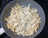 Hình bước làm 9 của món Xôi Gà xé Pate Siêu tốc bằng Lò Vi Sóng