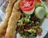 Foto del paso 5 de la receta: Pescaditos Con Ensalada