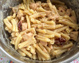 Foto del paso 9 de la receta: Pasta con salmón, gambas y tomate seco