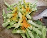 Gambar langkah 2 resipi Kacang Buncis Goreng Dengan Telur.