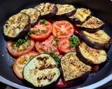 Foto del paso 2 de la receta: LASAGNA De🍆Berenjena y Tomate🍅al Perejil Dulce...!🌿