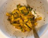 🇰🇷🌱 Koreai fermentált jégcsapretek saláta (Danmuji Muchim, 단무지 무침) recept fázis 2 fotója