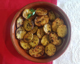 Foto del paso 6 de la receta: Mini patatas asadas con aliño