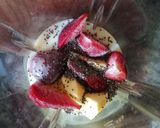 Foto del paso 1 de la receta: Smoothie de manzana y frutillas congeladas
