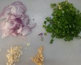 A picture of step 1 of Stir Fried Vegetables.