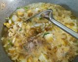 Foto langkah ke 4 dari resep Mie goreng nyemek simple.