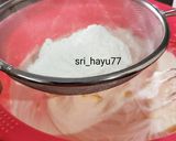 Foto langkah ke 3 dari resep Bolu Susu Marmer Kukus.