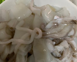 Foto del paso 2 de la receta: Sepia encebollada con sidra en Thermomix