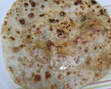 A picture of step 4 of Garam garam crispy aloo ke parathay.