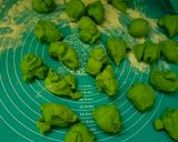 Foto langkah ke 6 dari resep Roti Pandan isi Unti Kelapa.
