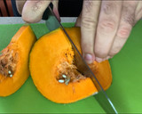 Foto del paso 1 de la receta: Crema de calabaza asada