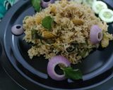 बेबी कॉर्न कॅप्सिकॅम बिर्याणी (babycorn capsicum biryani recipe in marathi) रेसिपी स्टेप 5 फोटो 