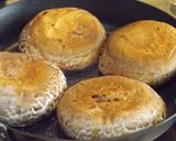 Foto del paso 3 de la receta Champiñones gigantes rellenos, con espárragos a la mantequilla de limón