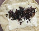 Foto del paso 2 de la receta: Quesadillas de chapulines