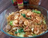 Foto langkah ke 4 dari resep Bihun goreng udang bakso.