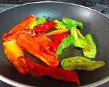 Foto del paso 1 de la receta: Arroz con pollo y pimientos
